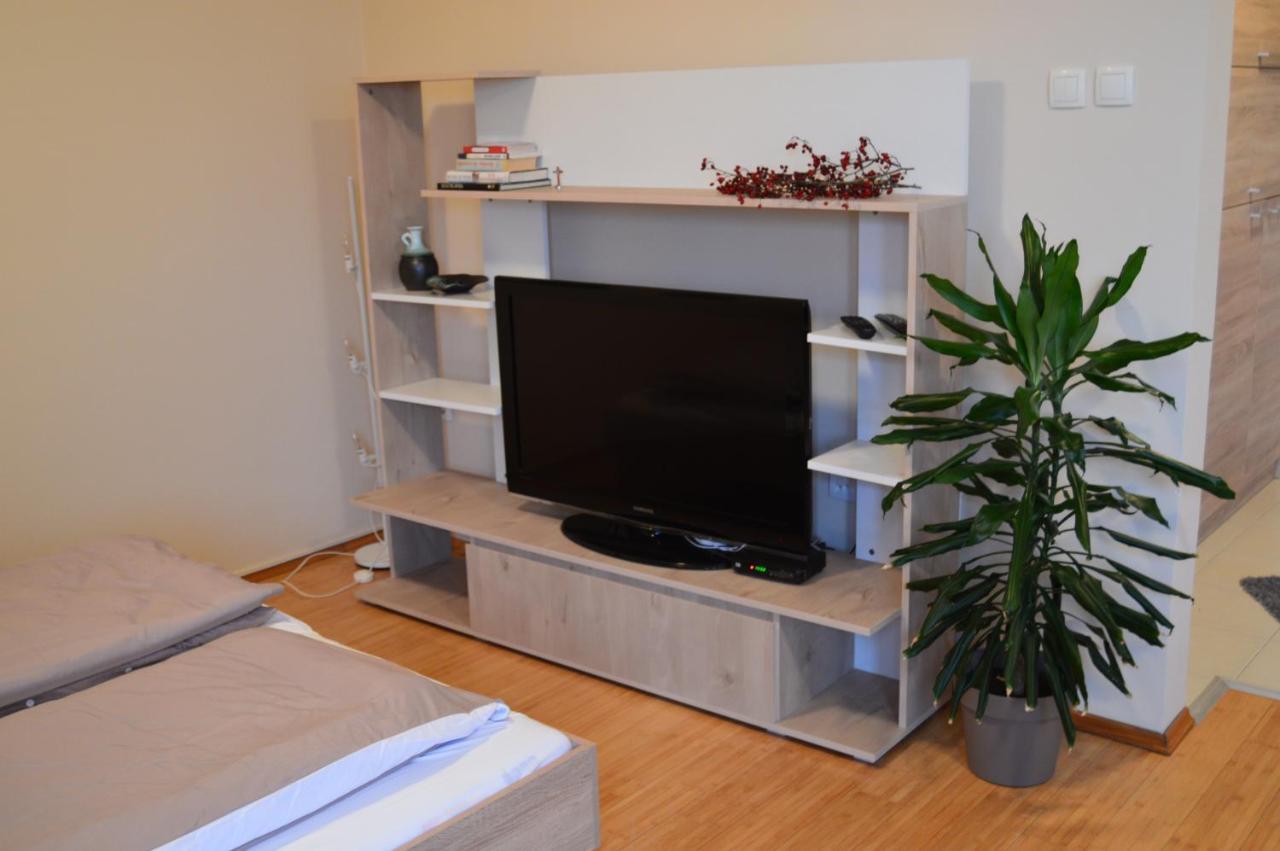 Apartman Mile Apartment Subotica Exterior foto